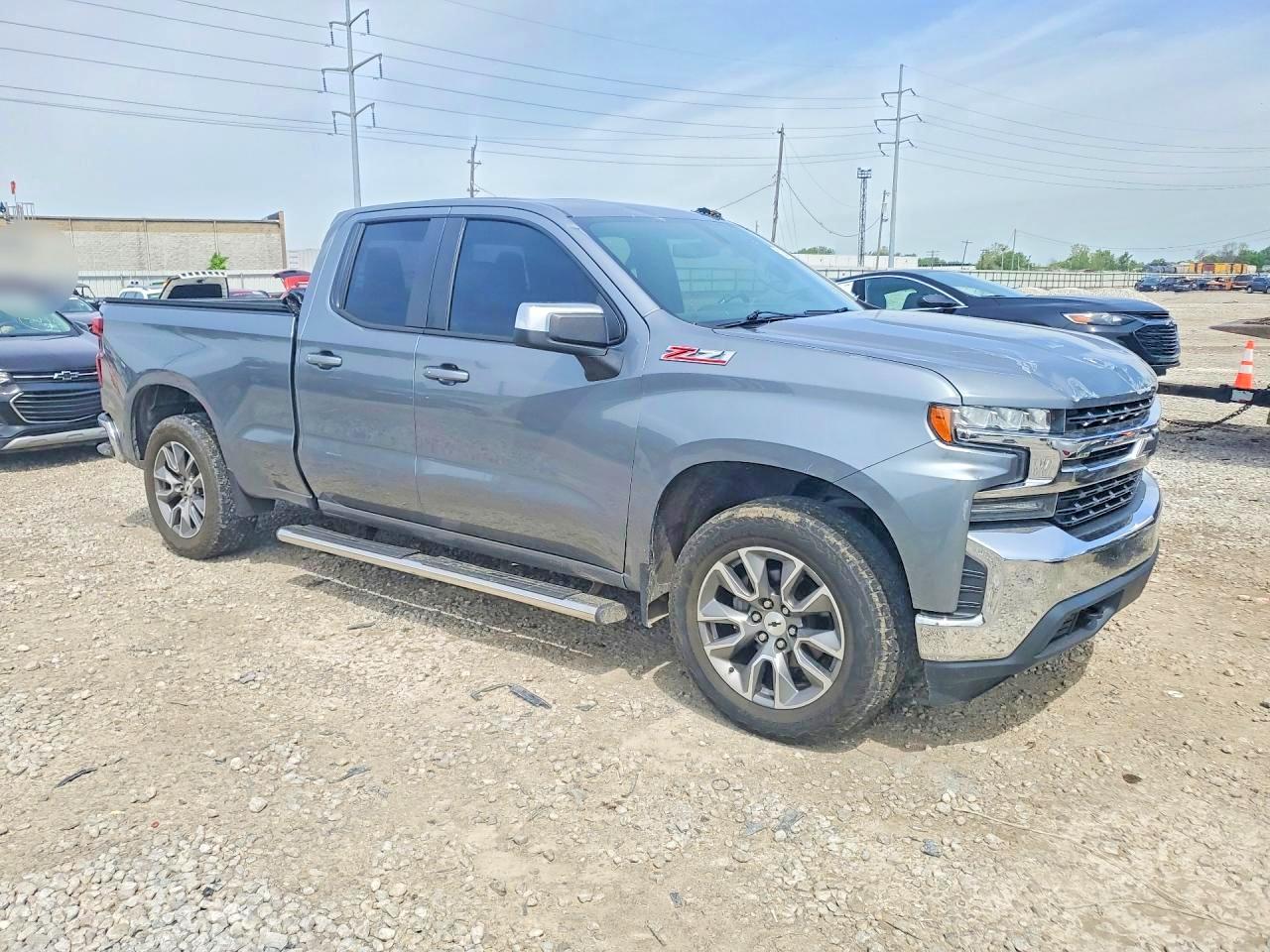 2019 CHEVROLET SILVERADO K1500 LT photo 10