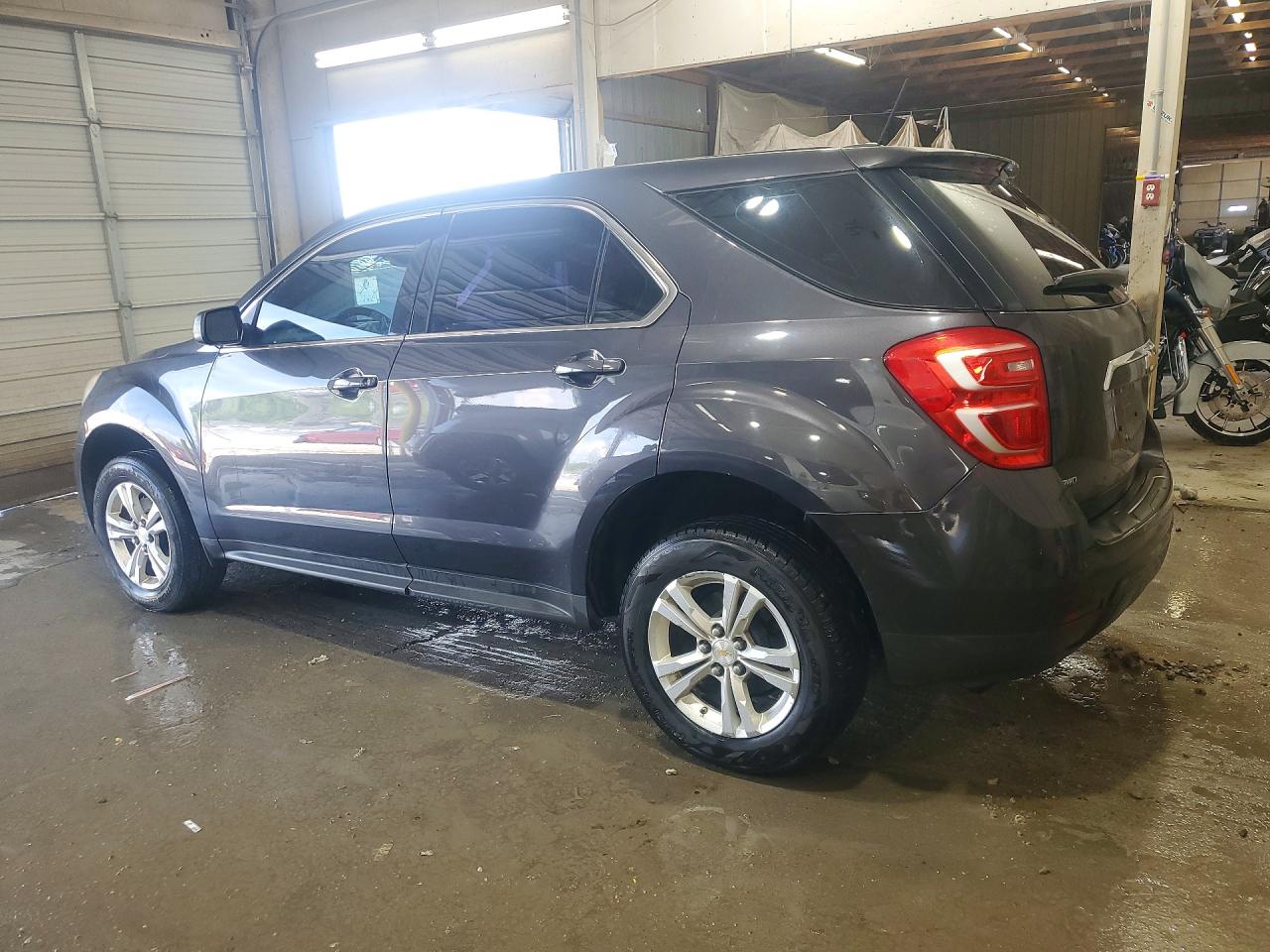 2016 CHEVROLET EQUINOX LS photo 4