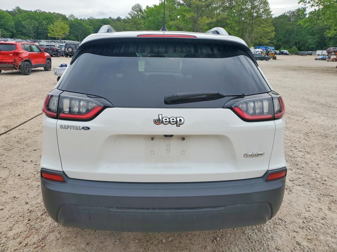 2019 JEEP CHEROKEE LATITUDE photo 16
