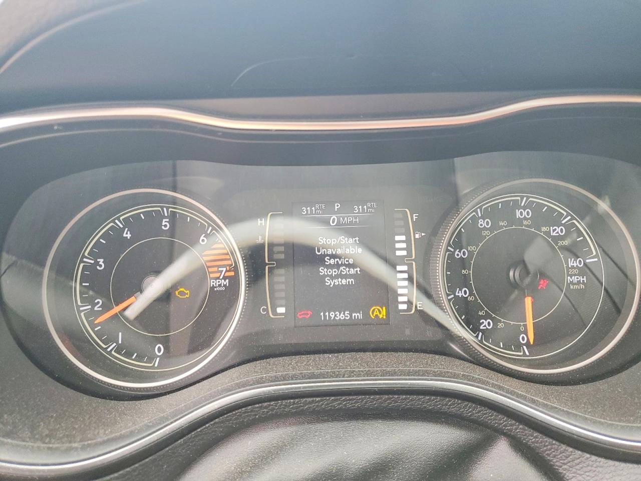 2019 JEEP CHEROKEE LATITUDE photo 25