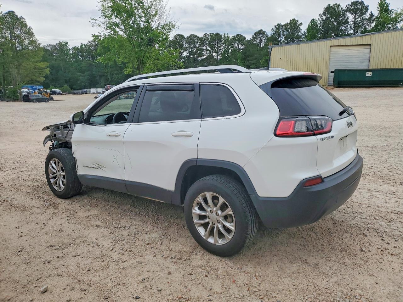 2019 JEEP CHEROKEE LATITUDE photo 4