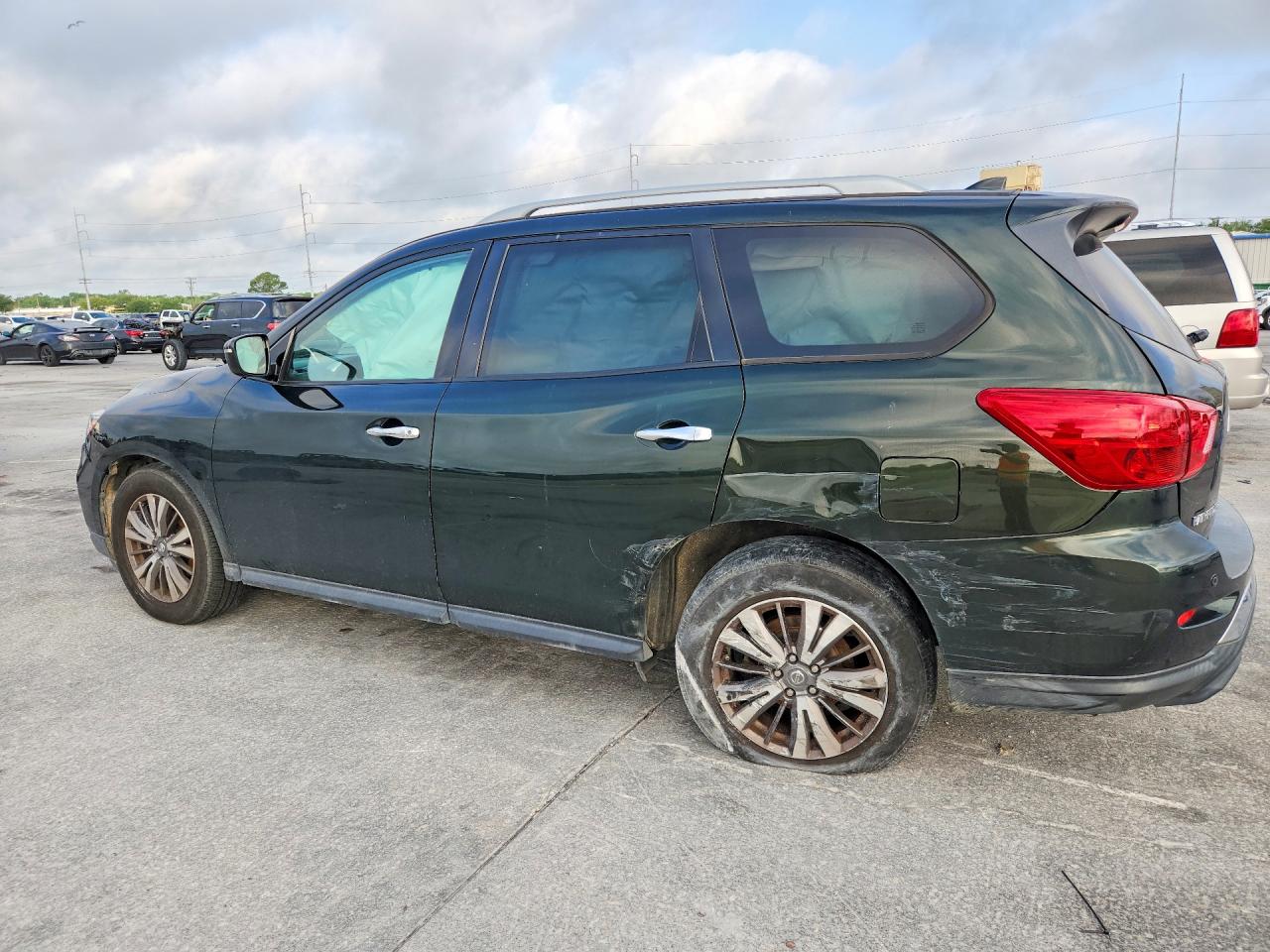2020 NISSAN PATHFINDER SV photo 2