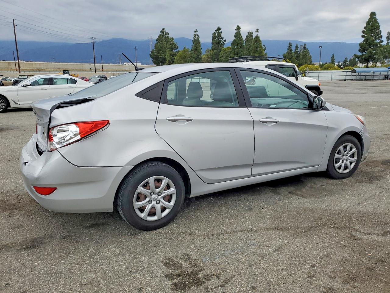2014 HYUNDAI ACCENT GLS photo 7