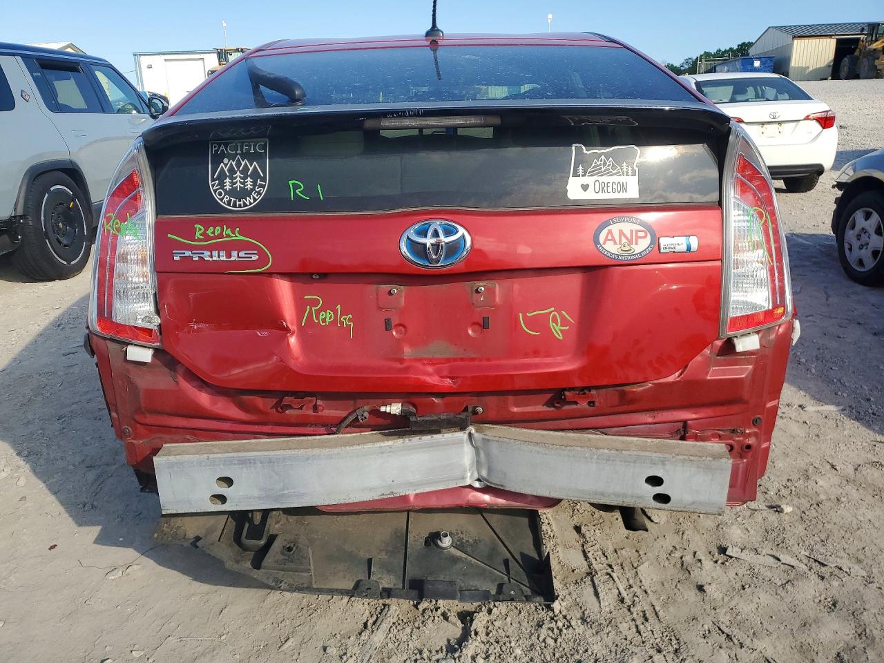 2013 TOYOTA PRIUS THREE photo 16