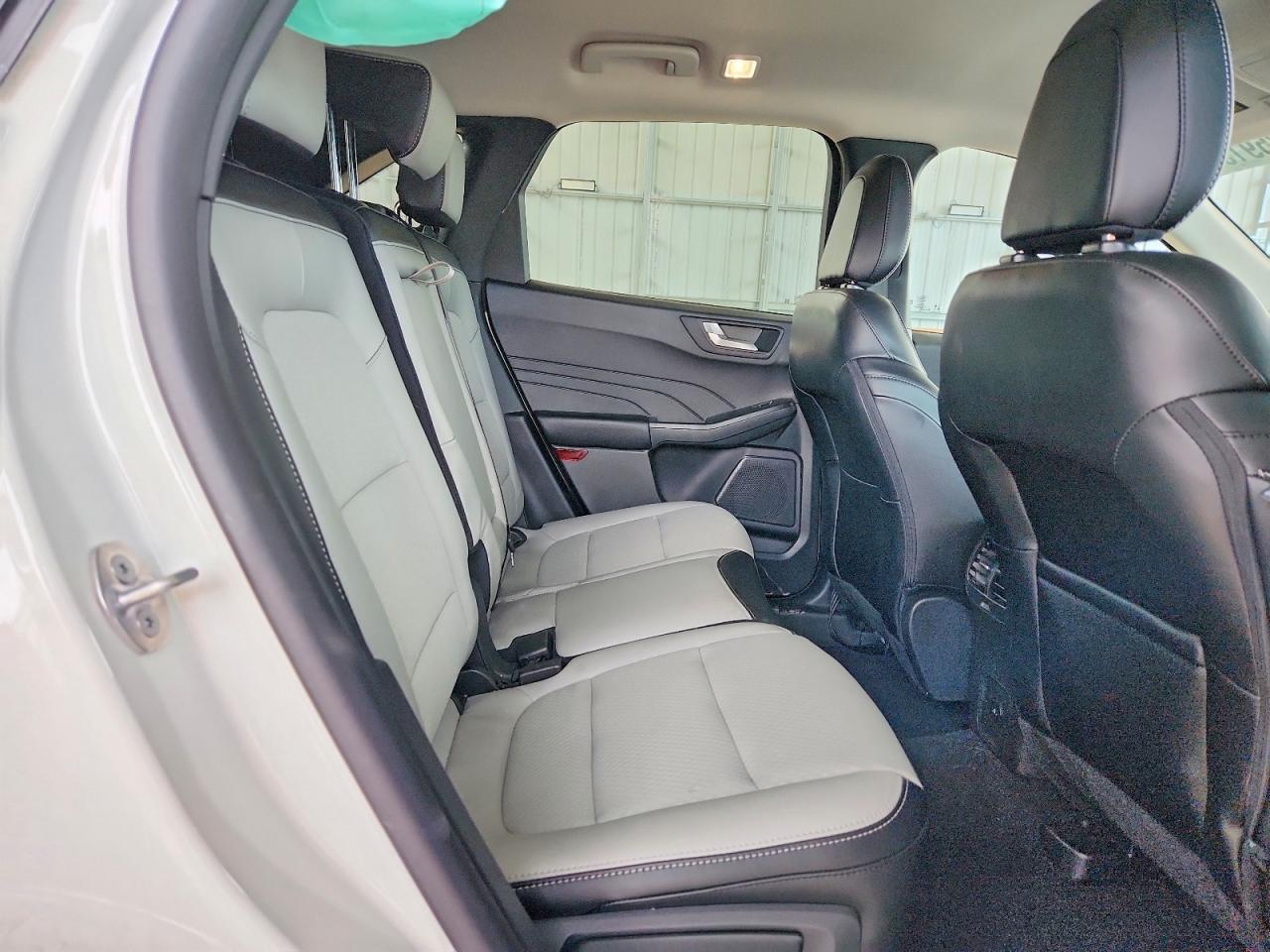 2025 FORD ESCAPE photo 21