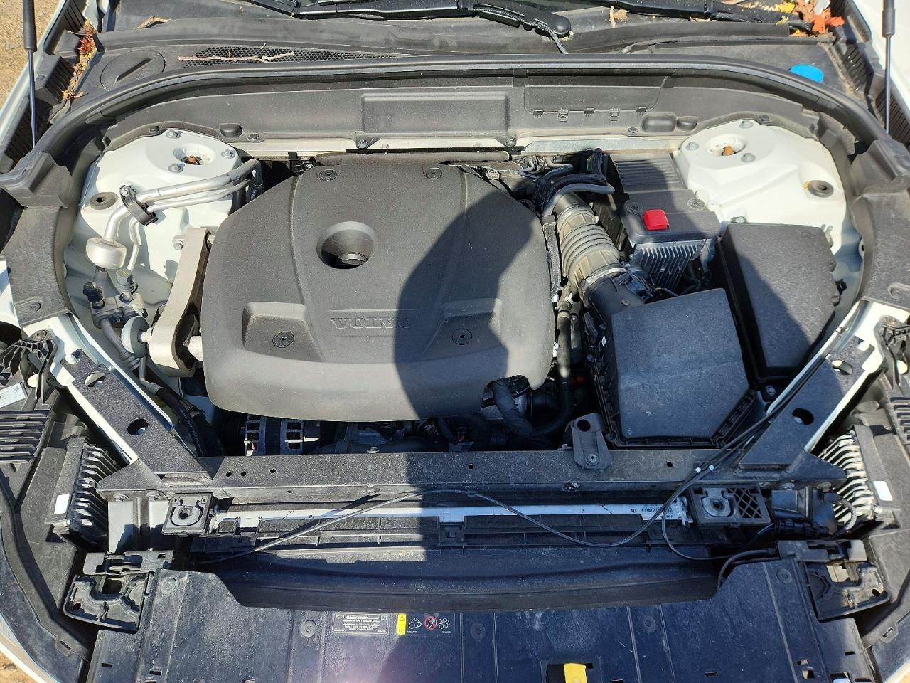 2021 VOLVO XC60 T6 MOMENTUM photo 11
