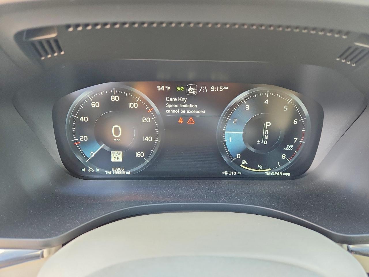 2021 VOLVO XC60 T6 MOMENTUM photo 9