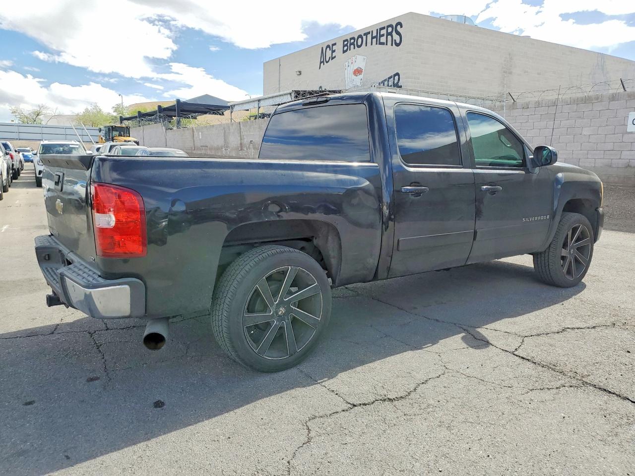 2007 CHEVROLET SILVERADO C1500 CREW CAB photo 5