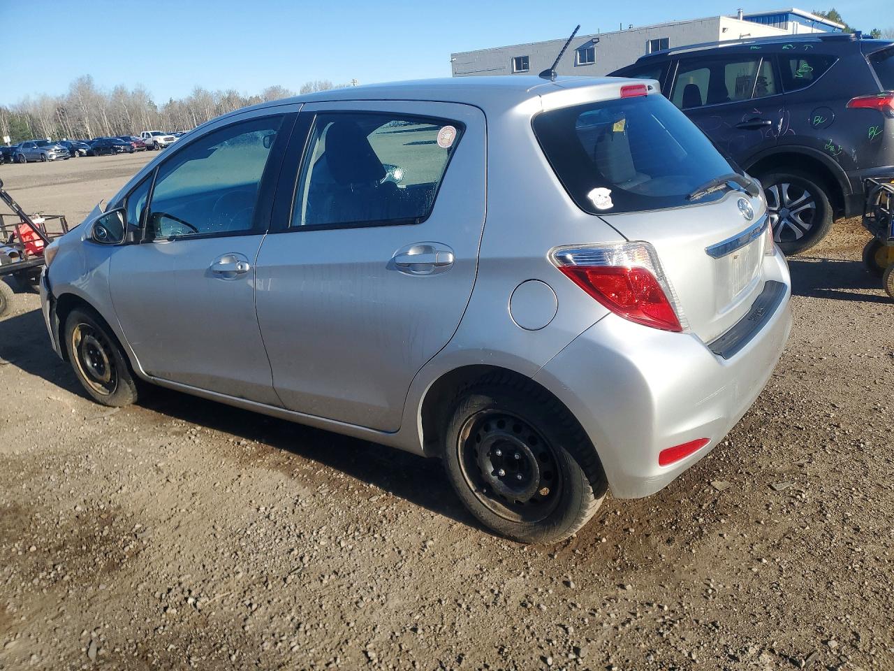 2014 TOYOTA YARIS 5-DOOR L photo 3