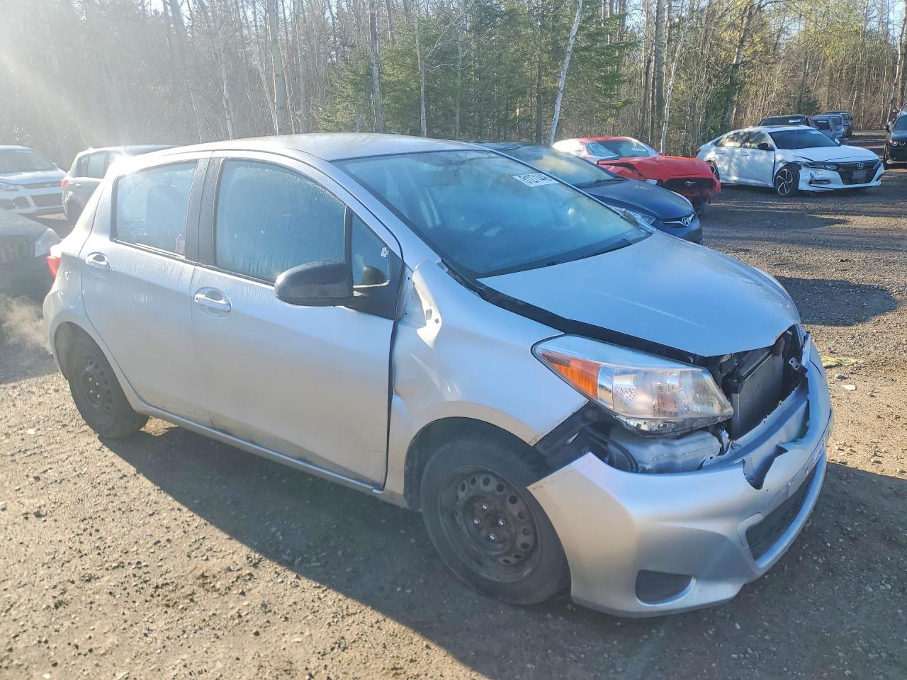 2014 TOYOTA YARIS 5-DOOR L photo 7