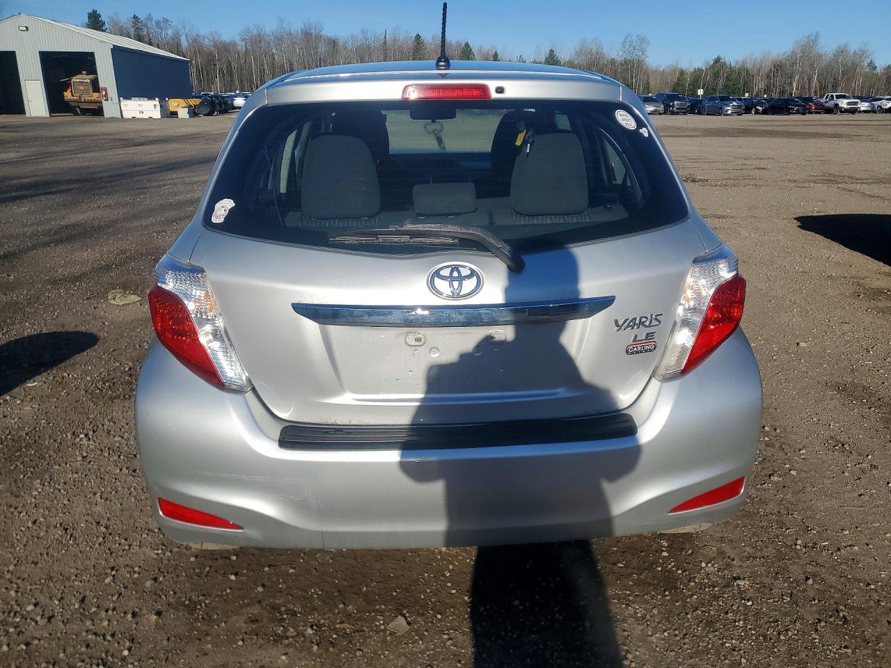 2014 TOYOTA YARIS 5-DOOR L photo 11