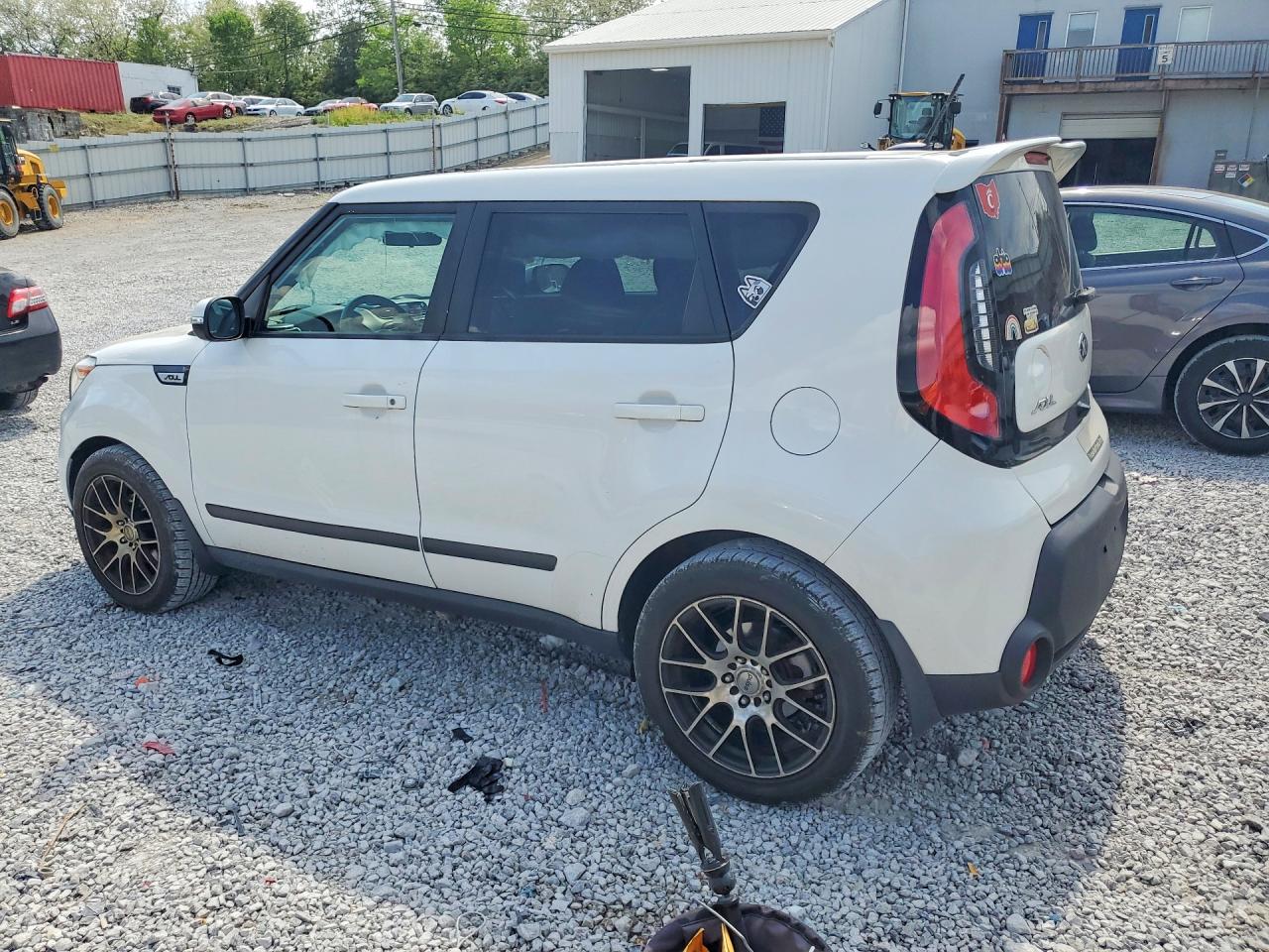 2014 KIA SOUL + photo 2