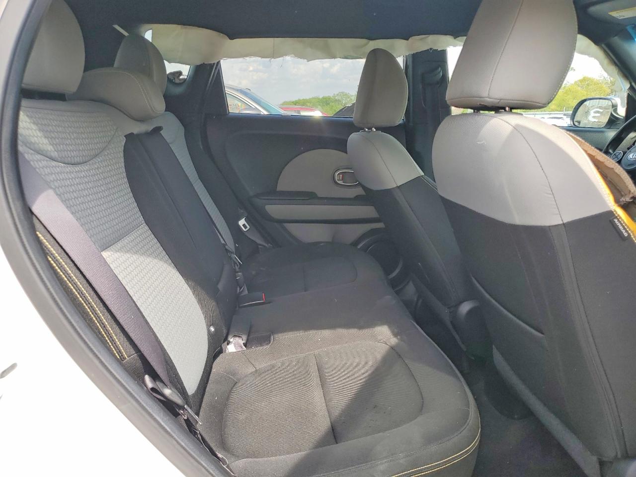 2014 KIA SOUL + photo 10