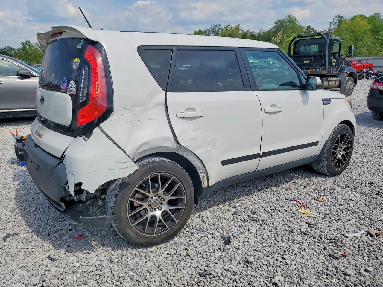 2014 KIA SOUL + photo 3