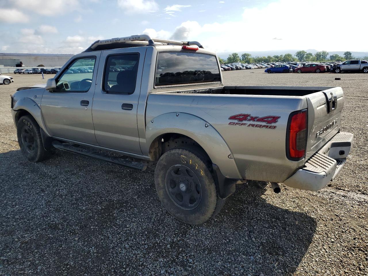 2001 NISSAN FRONTIER XE photo 2