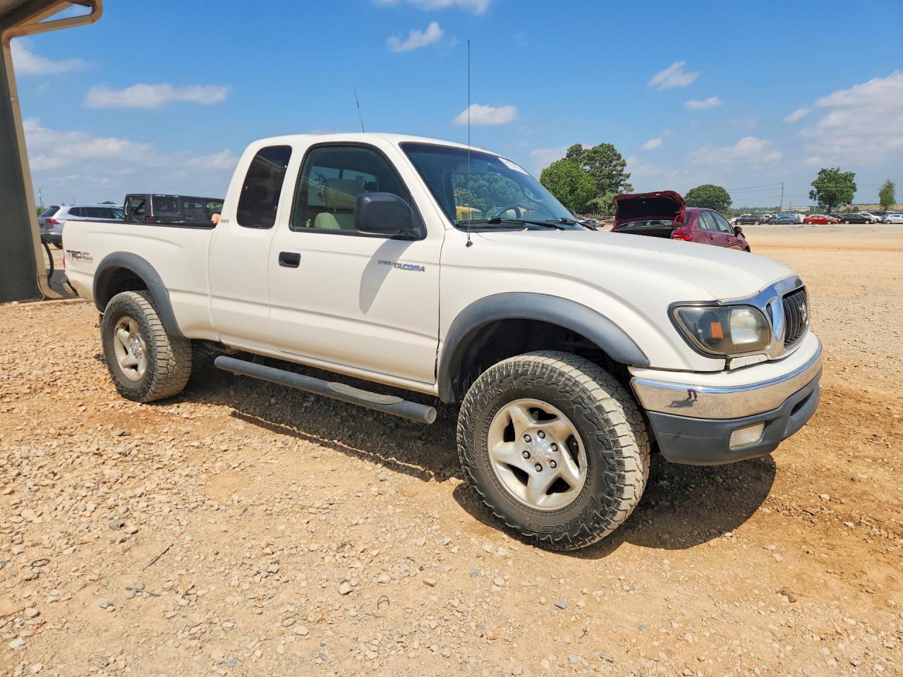 2004 TOYOTA TACOMA XTRACAB photo 7