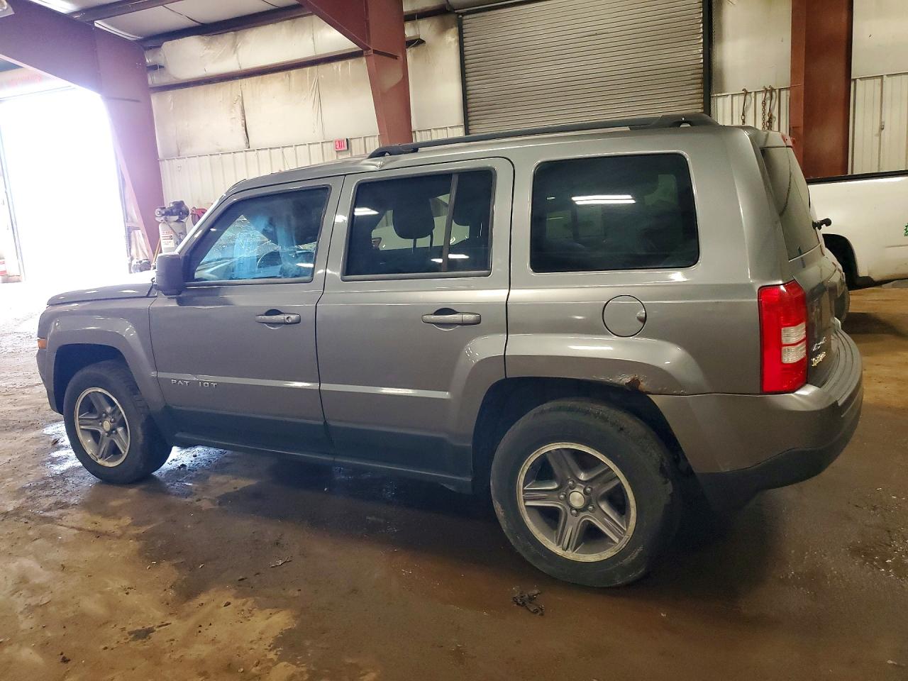 2012 JEEP PATRIOT SPORT photo 2