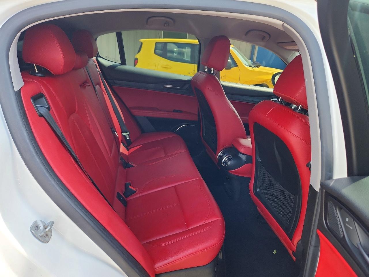 2020 ALFA ROMEO STELVIO photo 11
