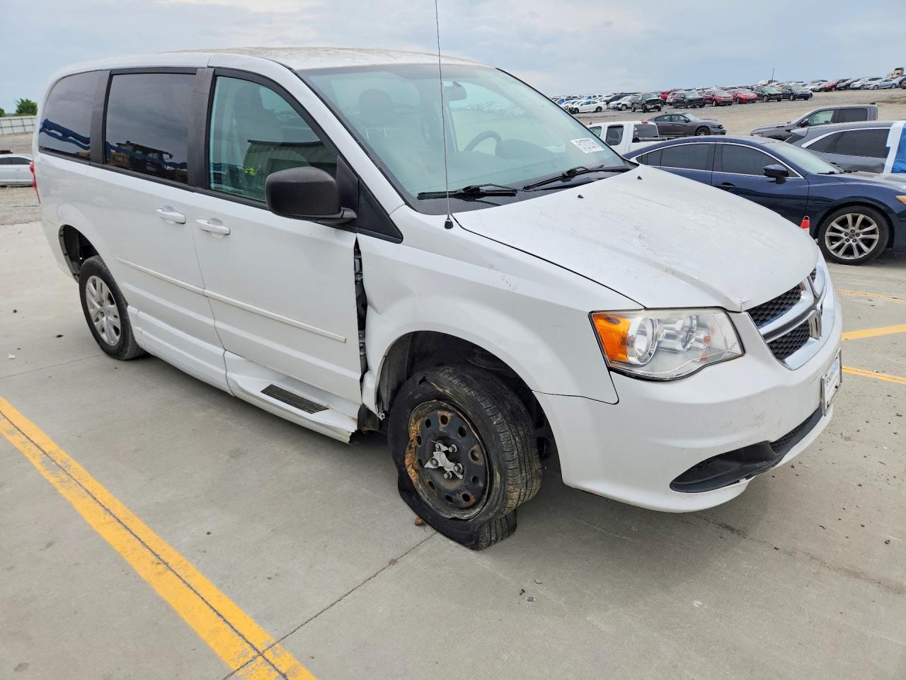 2015 DODGE GRAND CARAVAN SE photo 7