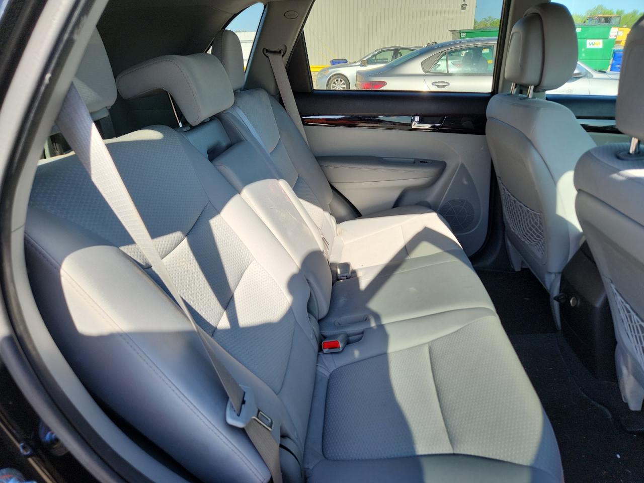 2013 KIA SORENTO LX photo 21