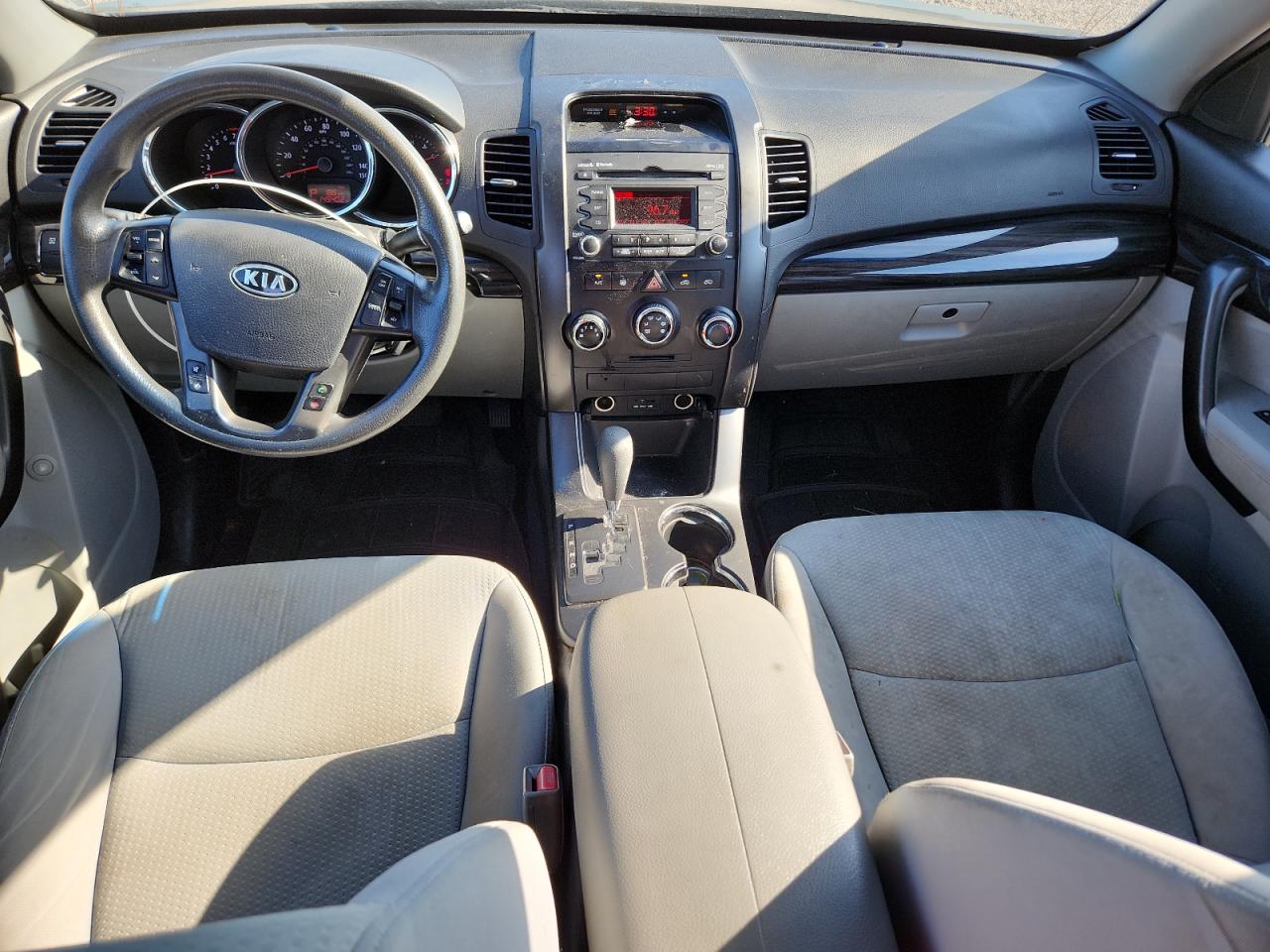2013 KIA SORENTO LX photo 15