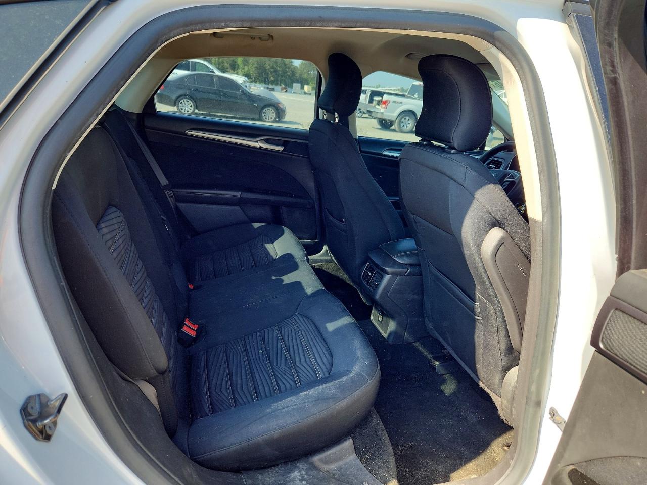2016 FORD FUSION SE photo 10