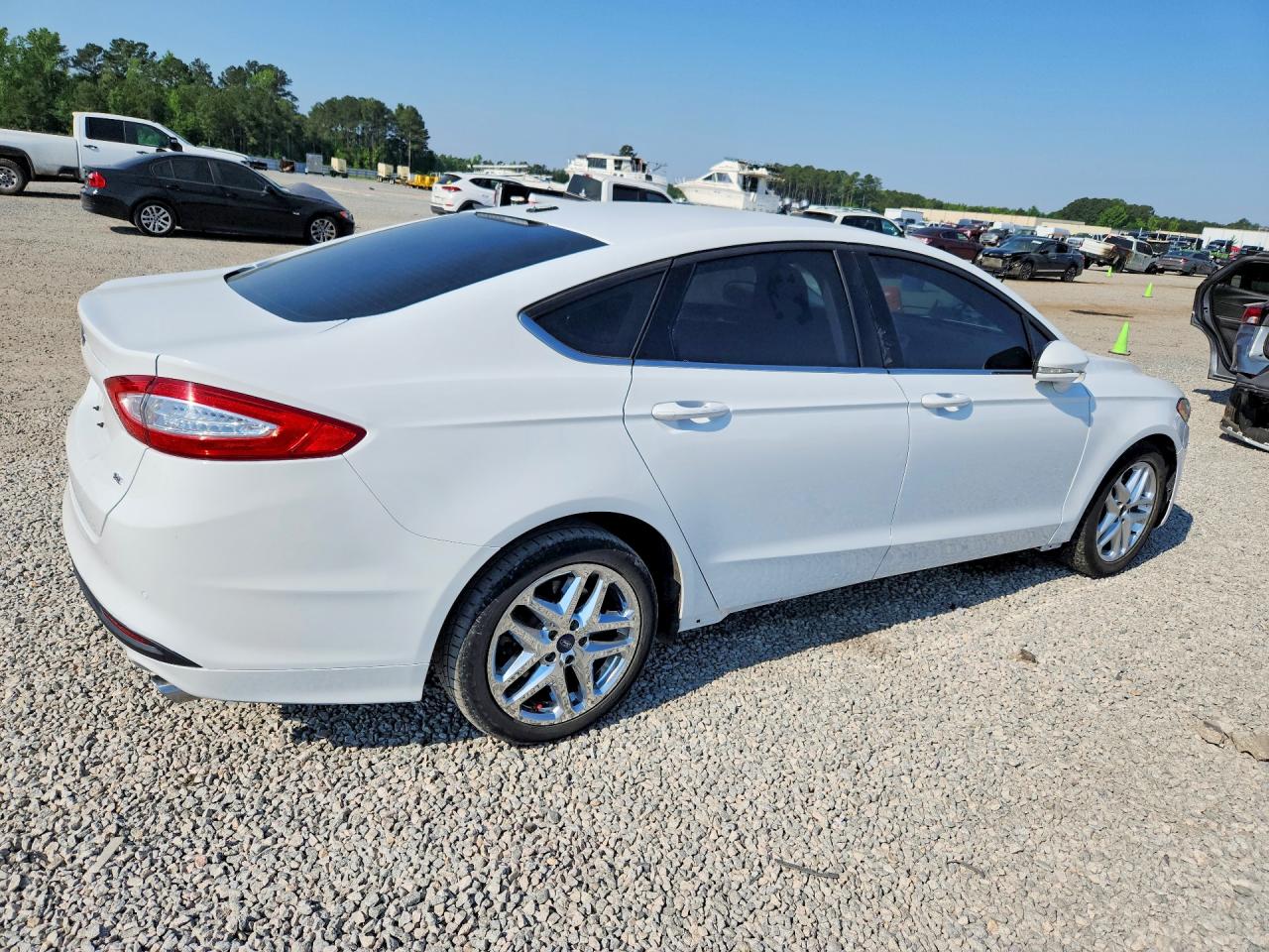 2016 FORD FUSION SE photo 3