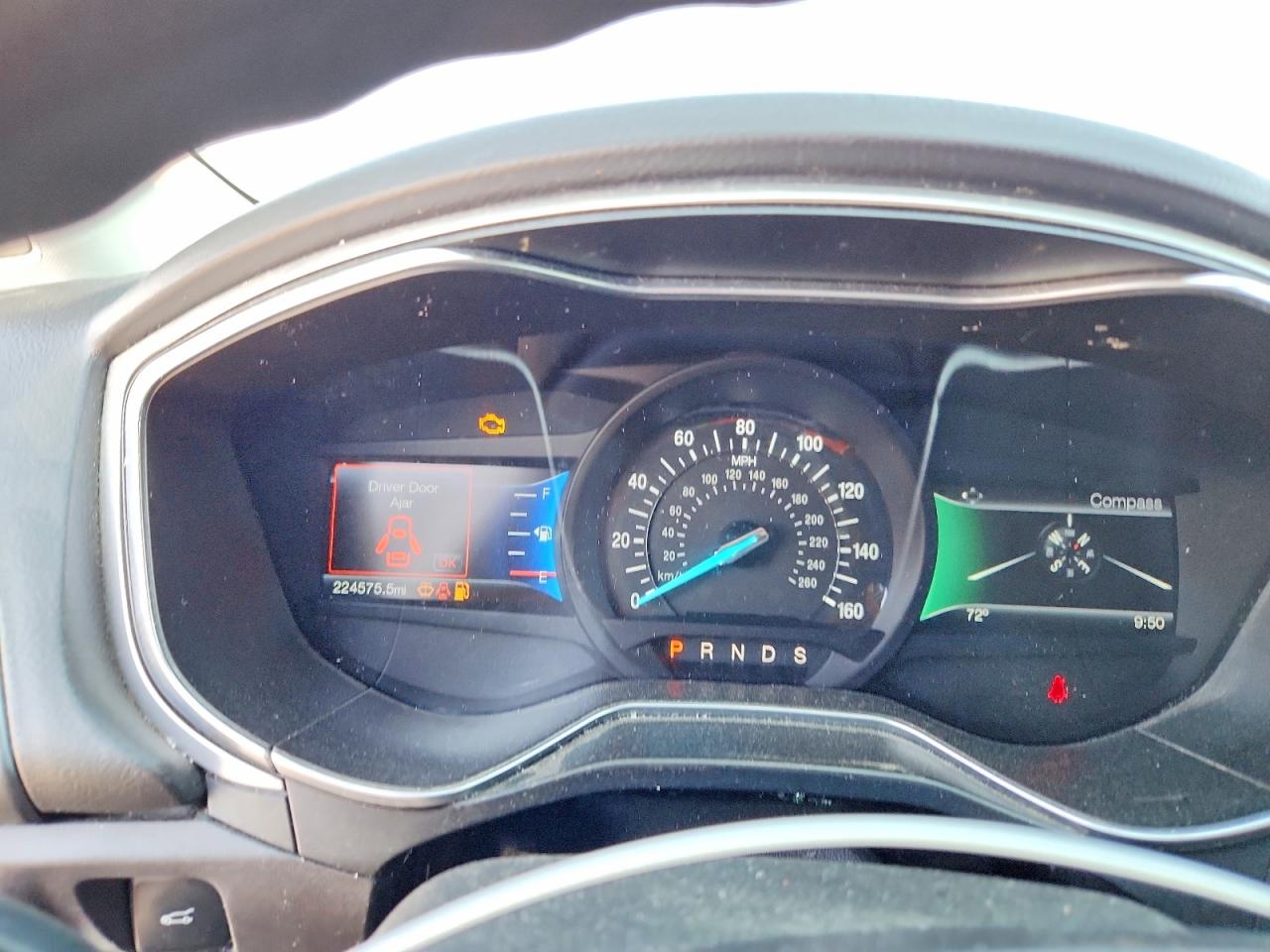 2016 FORD FUSION SE photo 9