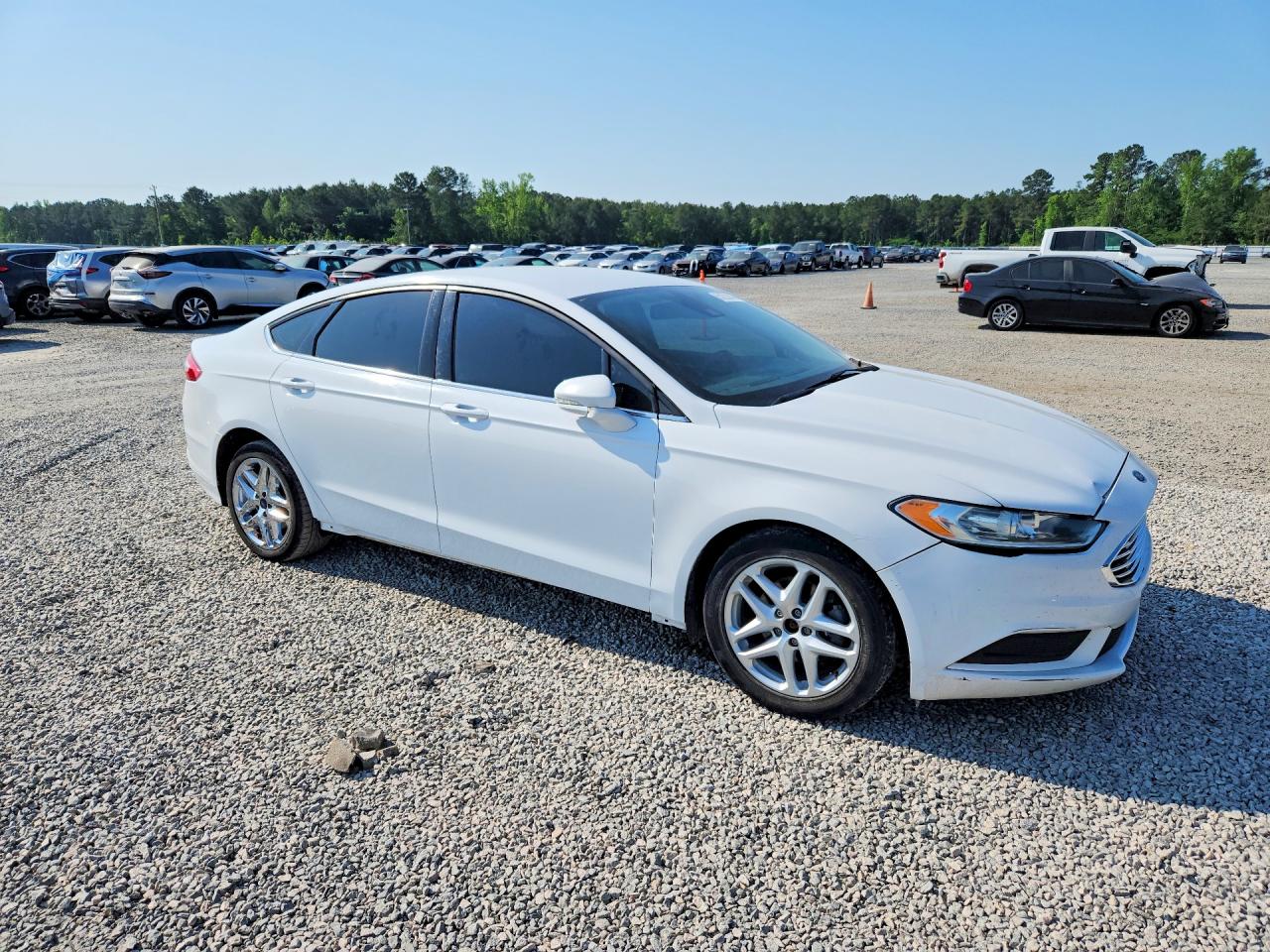 2016 FORD FUSION SE photo 4
