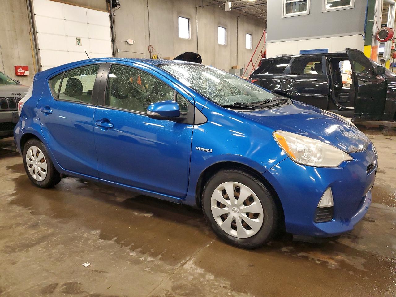2013 TOYOTA PRIUS C ONE photo 7