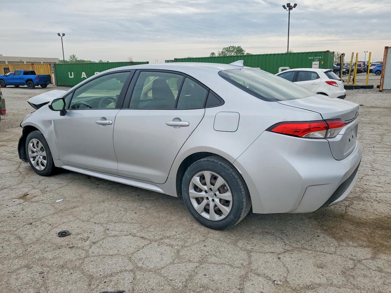 2020 TOYOTA COROLLA LE photo 3