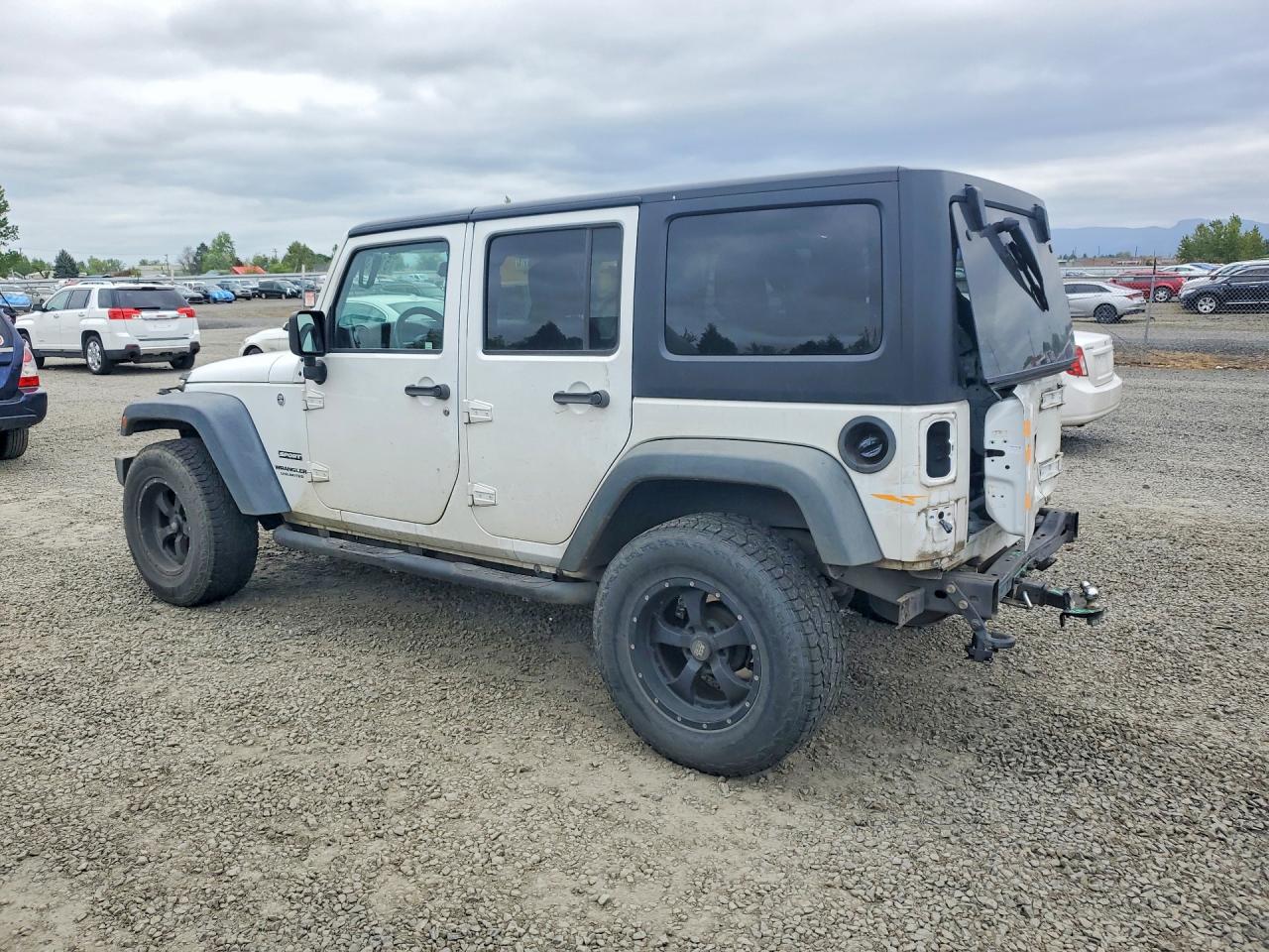 2016 JEEP WRANGLER UNLIMITED SPORT photo 3