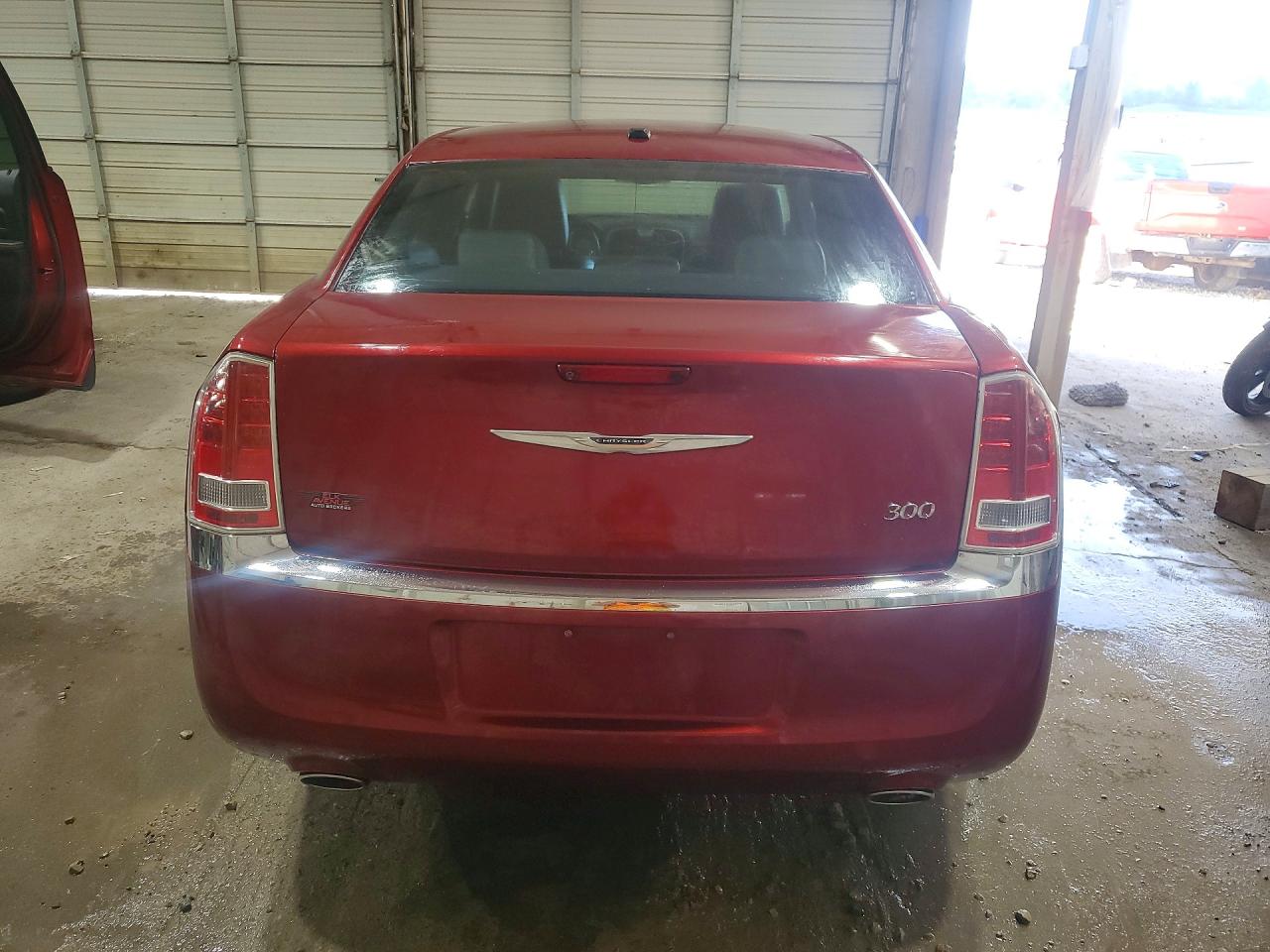 2014 CHRYSLER 300 photo 11