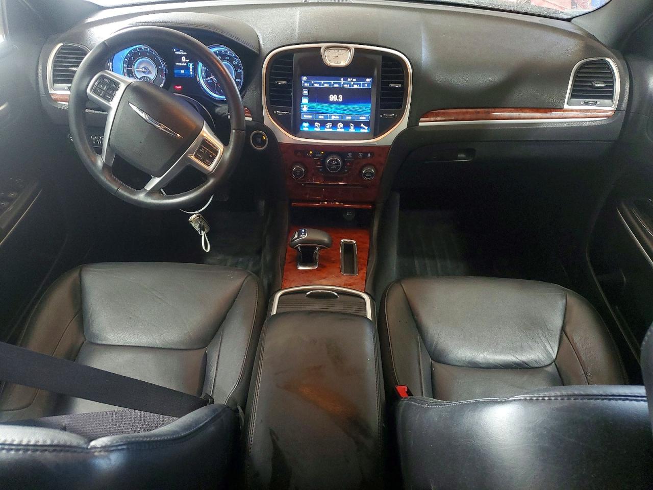 2014 CHRYSLER 300 photo 15