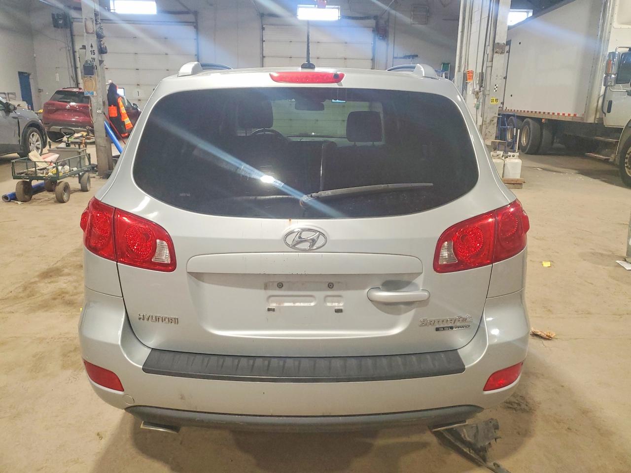 2009 HYUNDAI SANTA FE GL photo 16