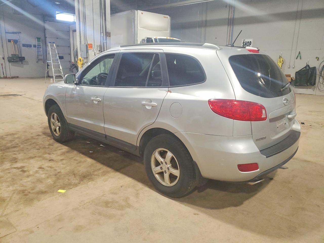 2009 HYUNDAI SANTA FE GL photo 4
