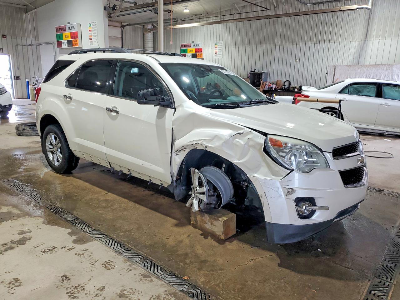 2013 CHEVROLET EQUINOX LTZ photo 4