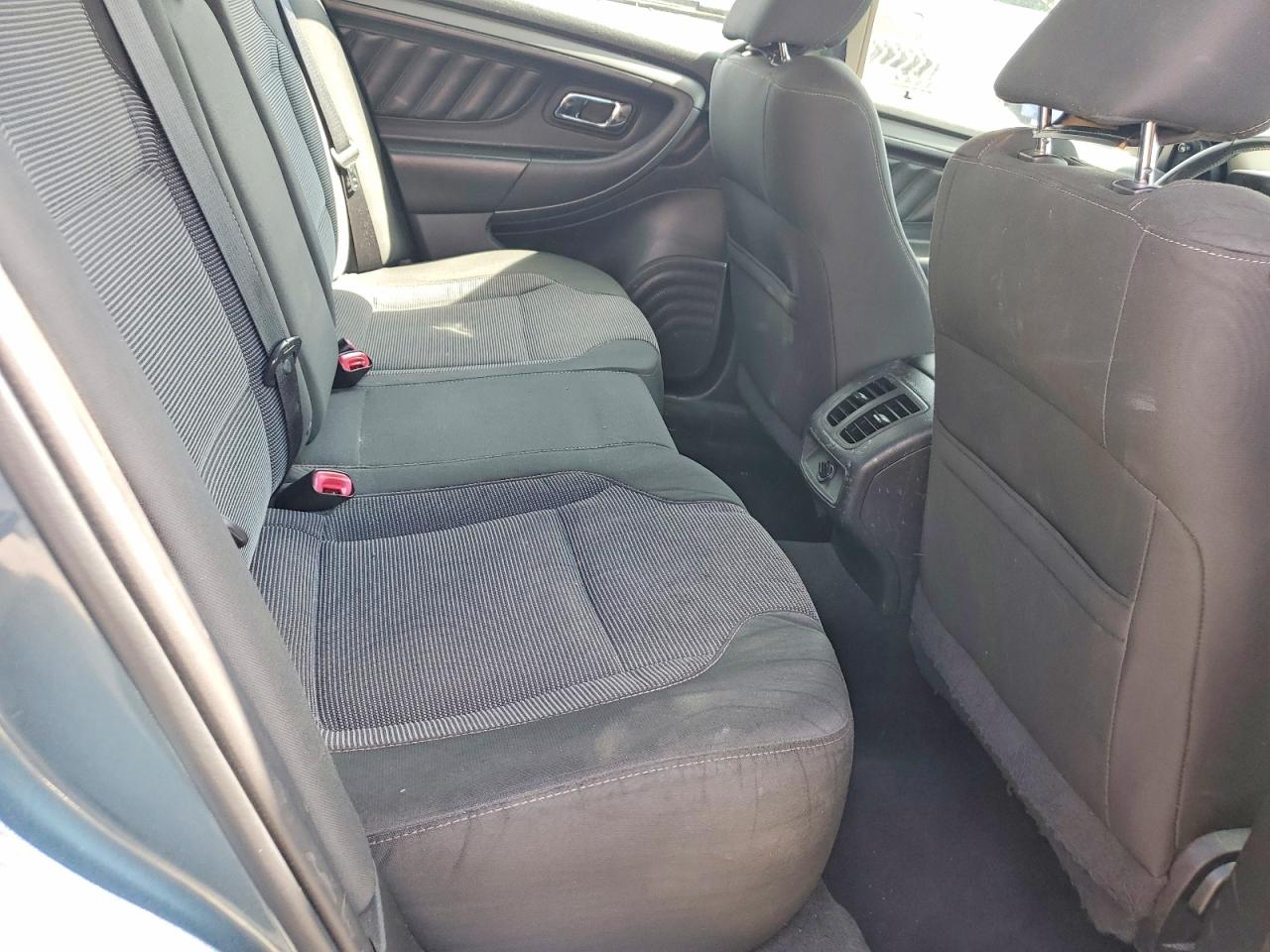 2010 FORD TAURUS SEL photo 10