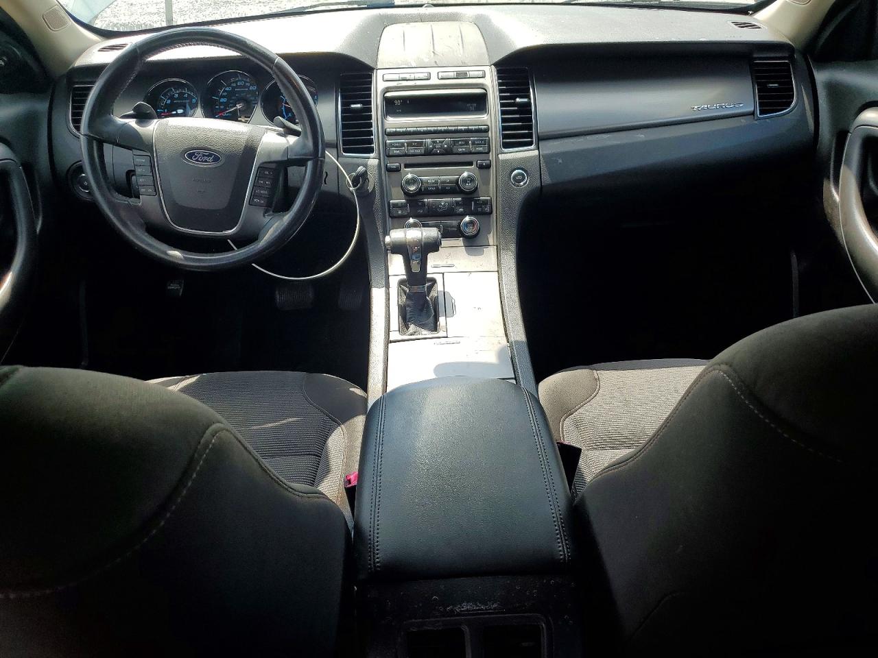 2010 FORD TAURUS SEL photo 8