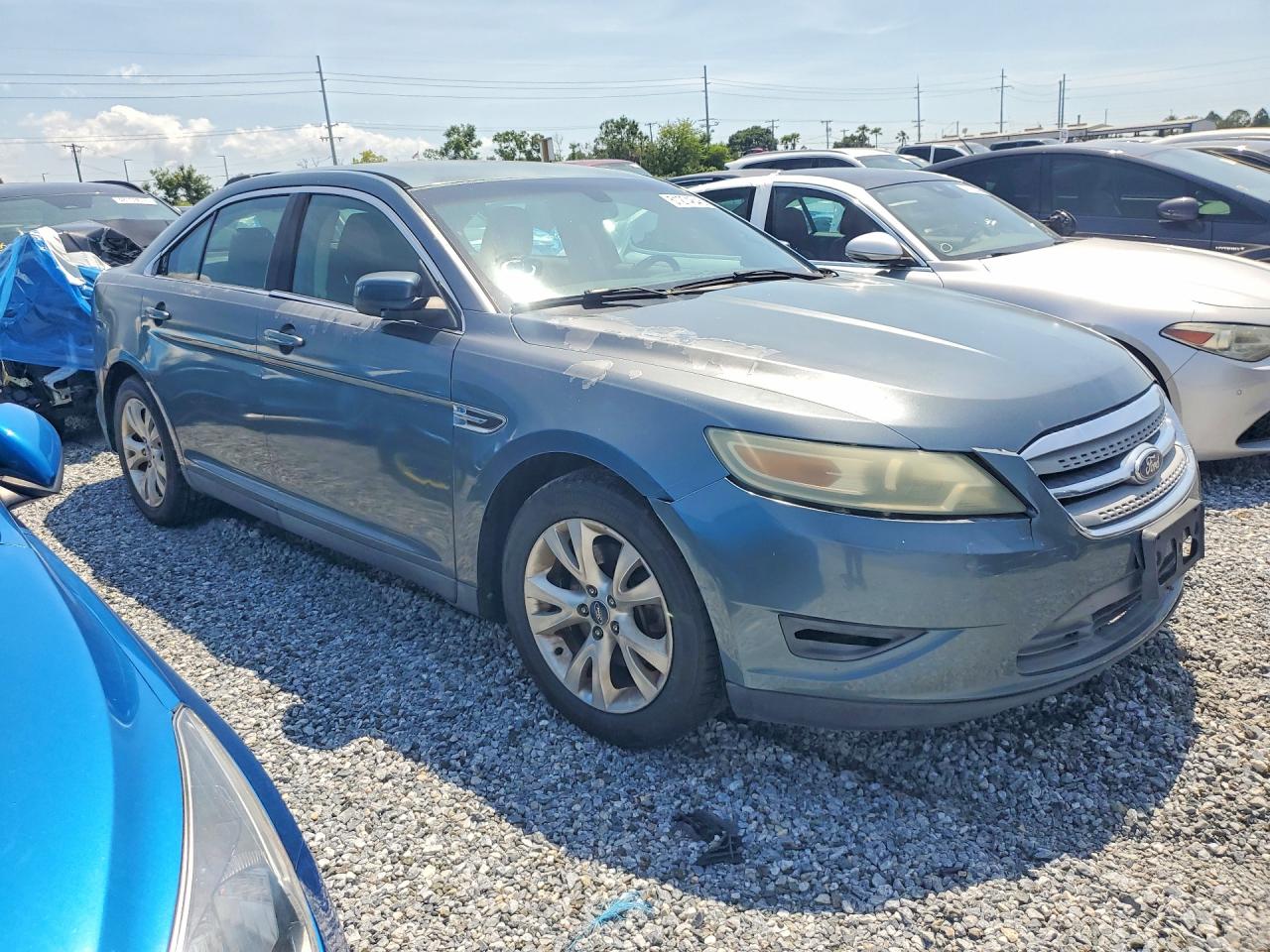 2010 FORD TAURUS SEL photo 4