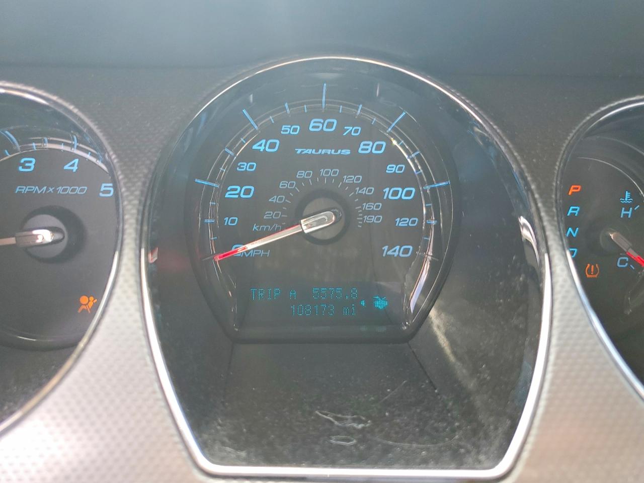 2010 FORD TAURUS SEL photo 9