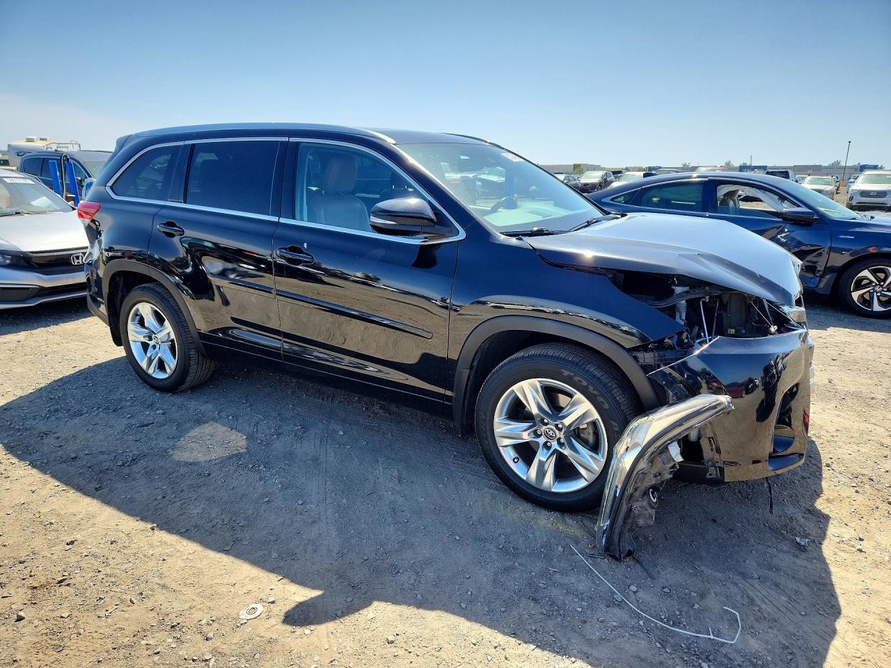 2017 TOYOTA HIGHLANDER LIMITED photo 7