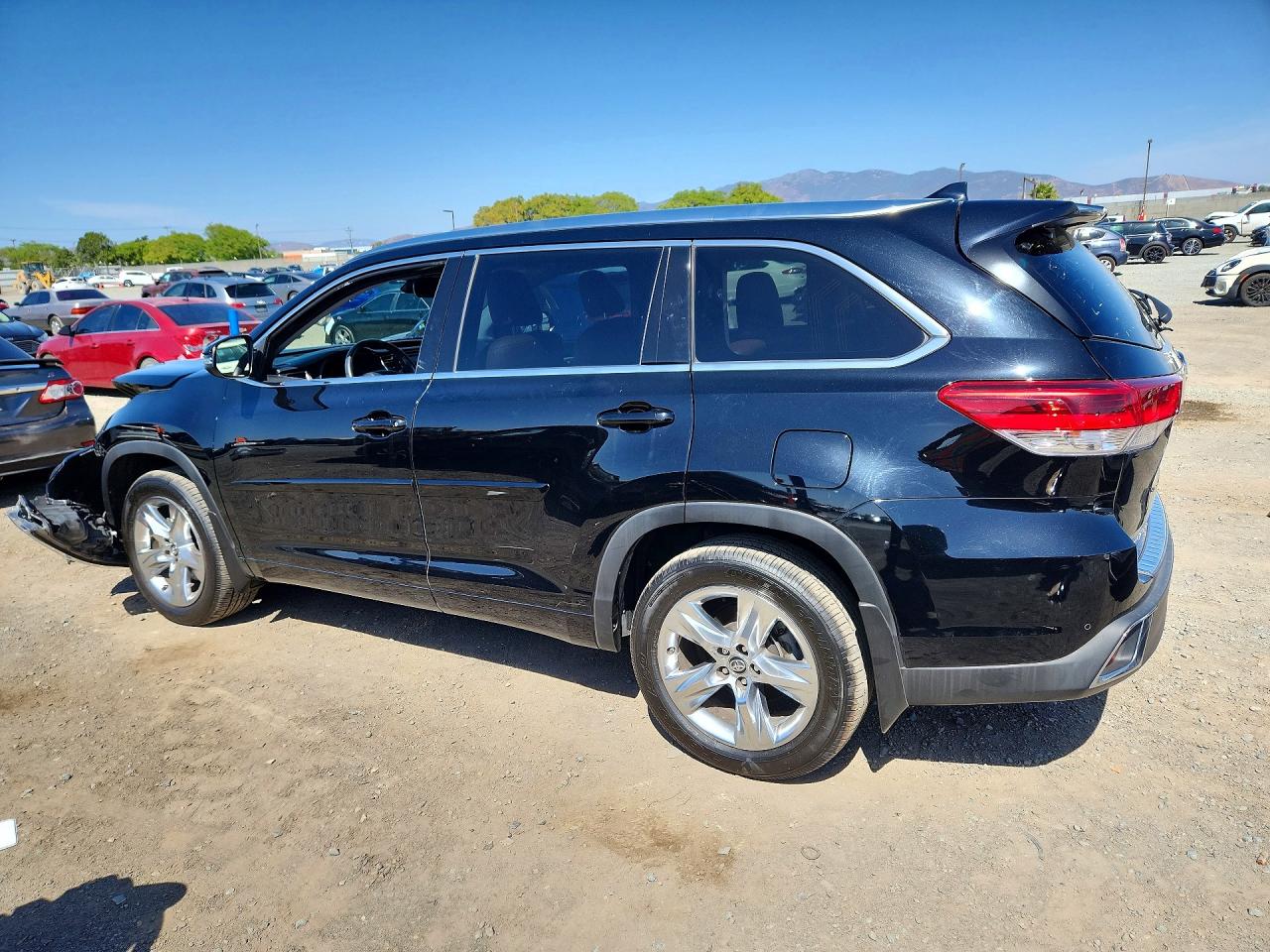 2017 TOYOTA HIGHLANDER LIMITED photo 3