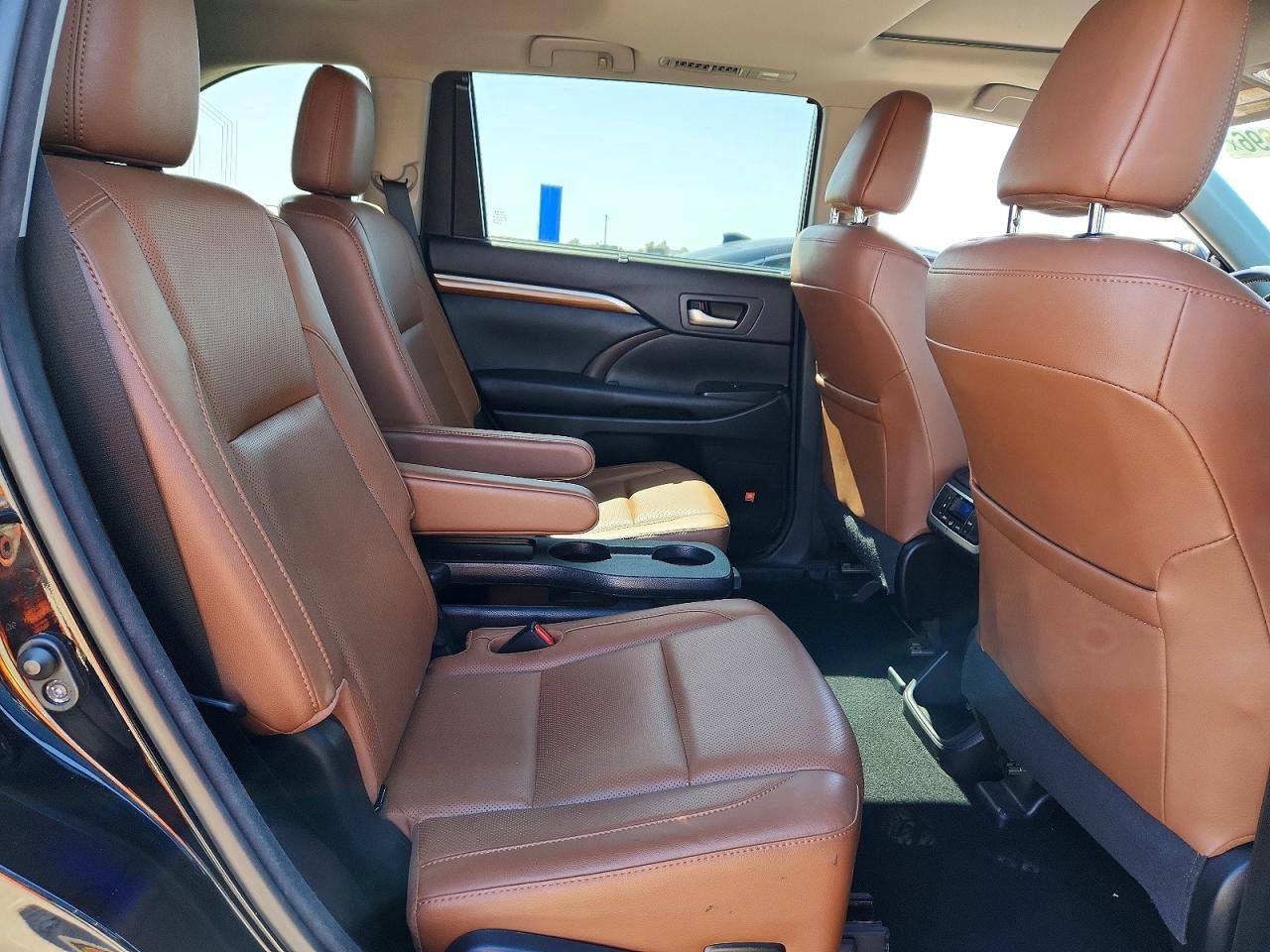 2017 TOYOTA HIGHLANDER LIMITED photo 21