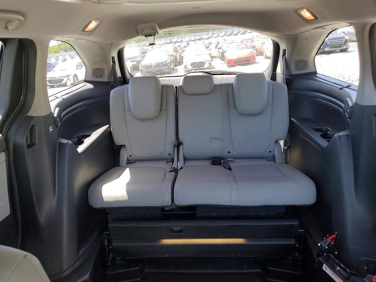 2019 HONDA ODYSSEY ELITE photo 19