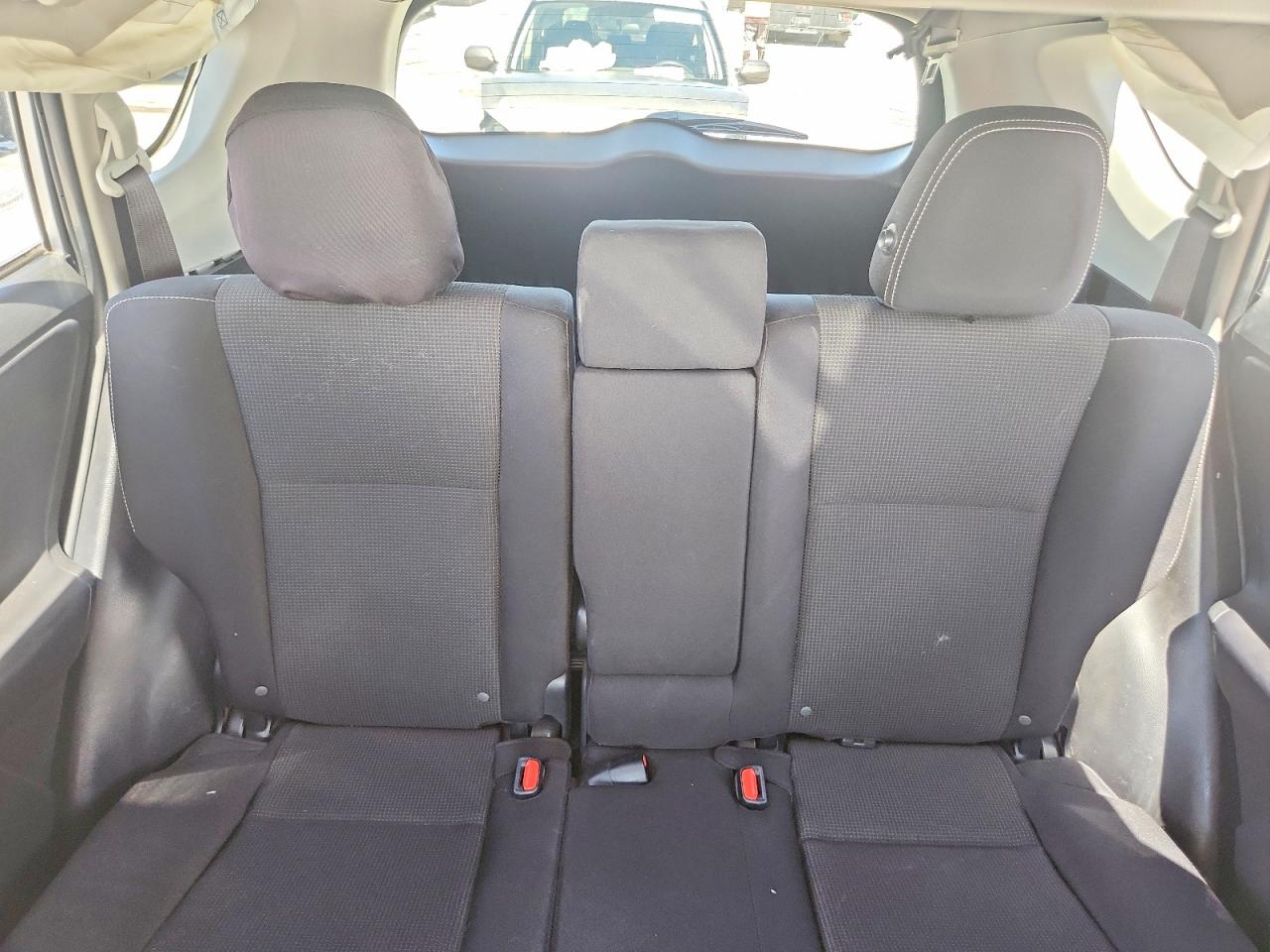 2018 TOYOTA RAV4 XLE photo 10