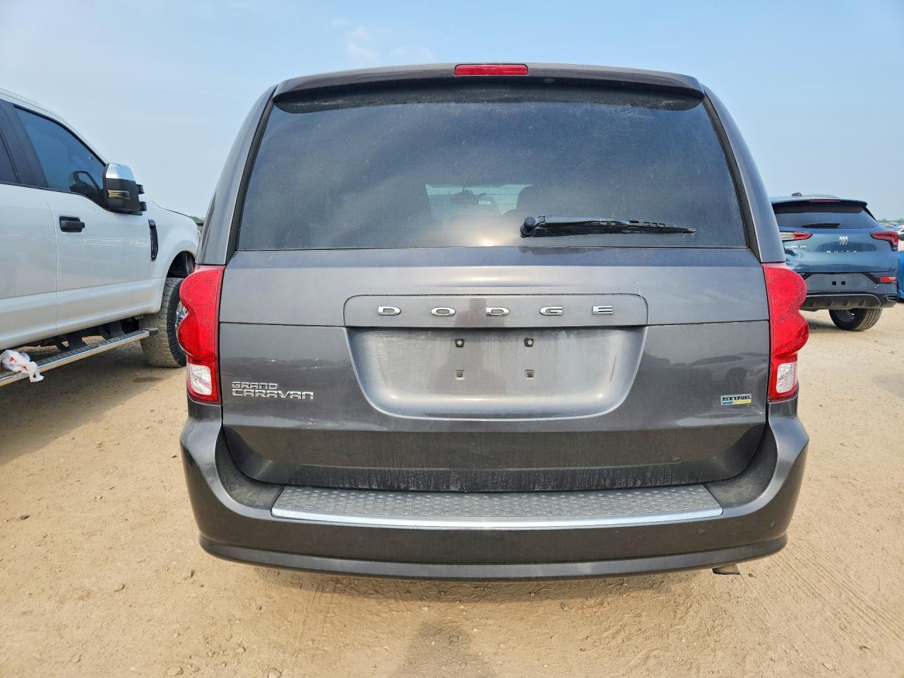 2015 DODGE GRAND CARAVAN SE photo 11