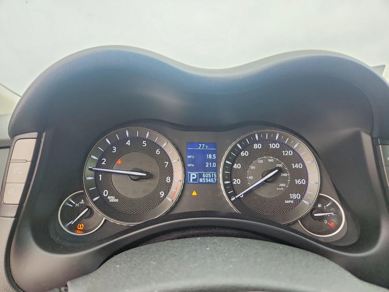 2012 INFINITI M37 BASE photo 17