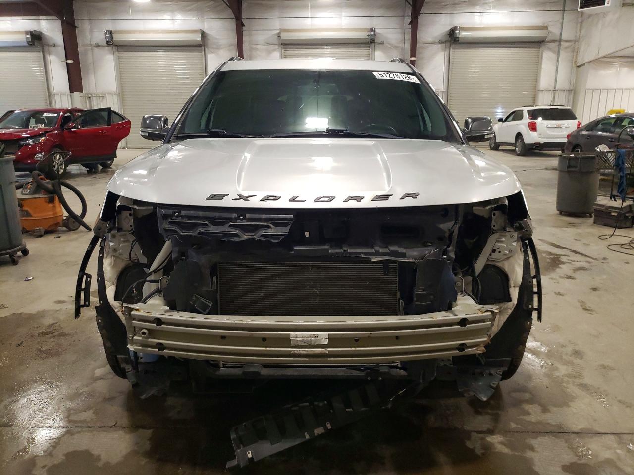2018 FORD EXPLORER XLT photo 13