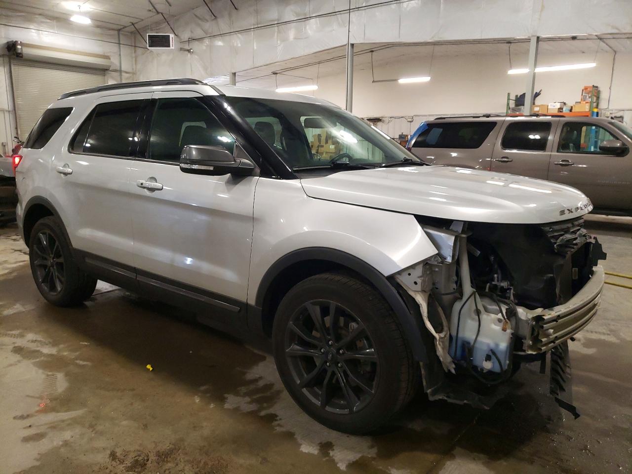 2018 FORD EXPLORER XLT photo 10